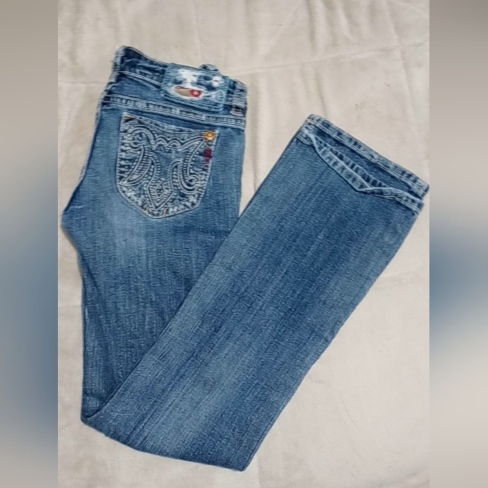Low-rise bootcut